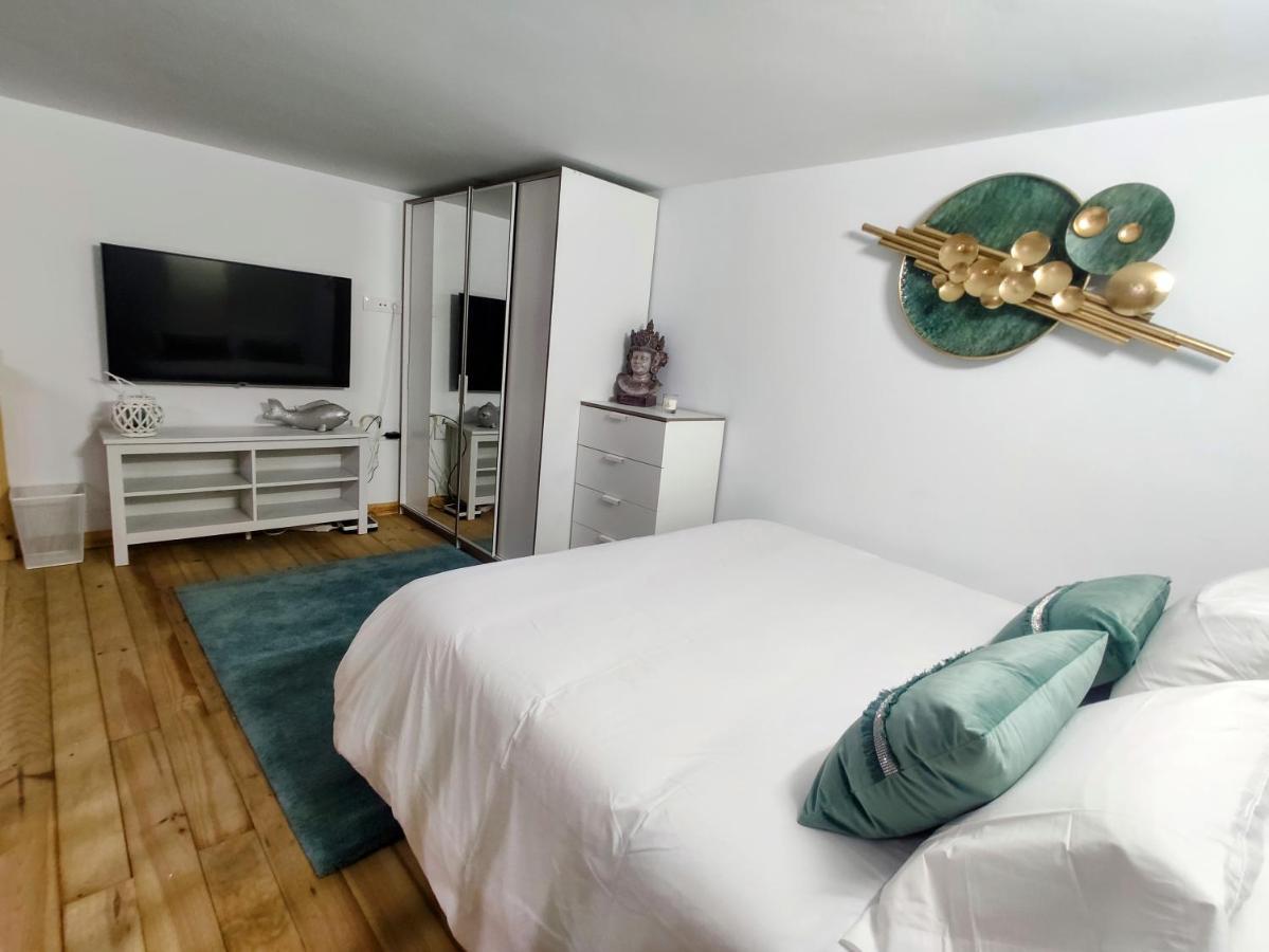 אדחה Elegante Y Moderna Villa Miami מראה חיצוני תמונה